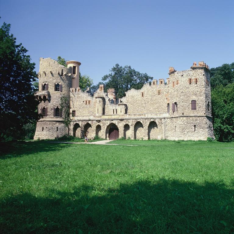 Penzion U Tomcalu Terezin  ภายนอก รูปภาพ